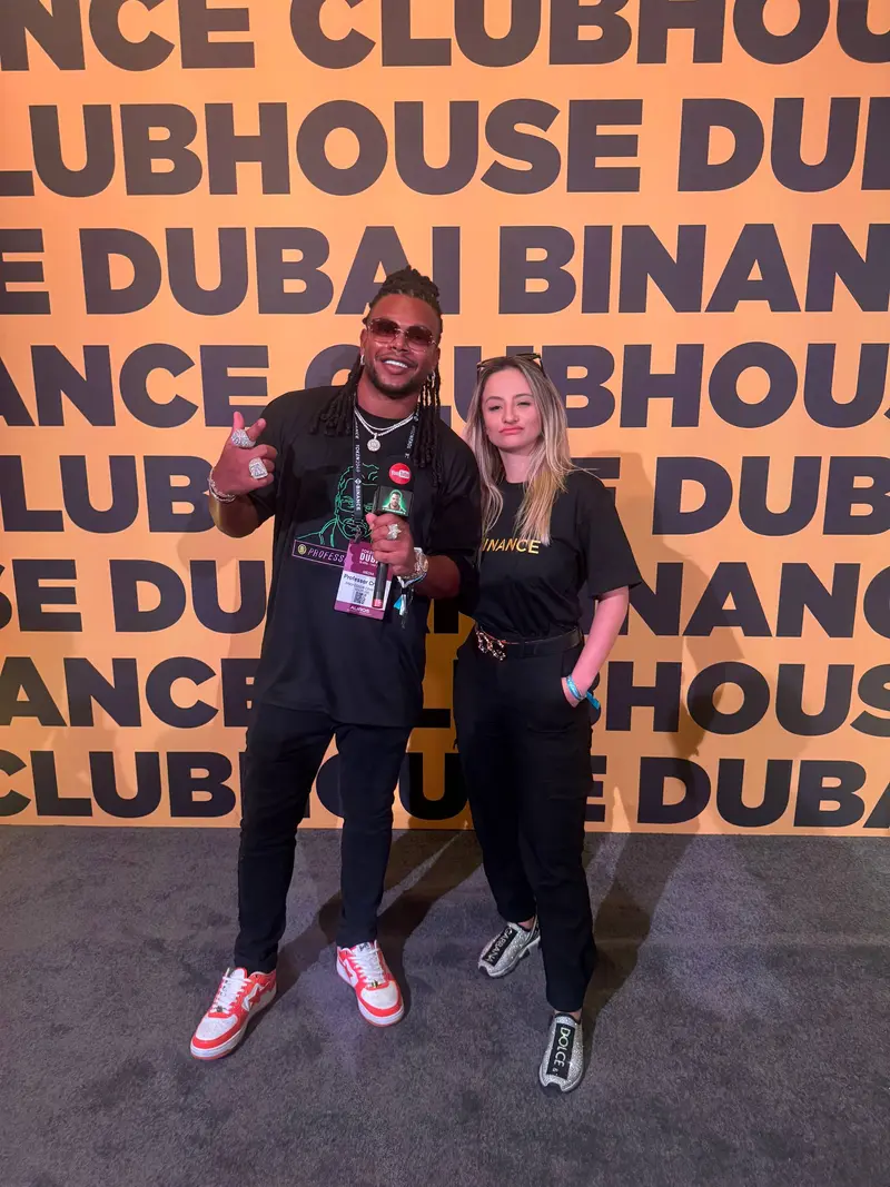 Jana at Binance Clubhouse Dubai with Professor Crypto
